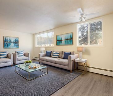 Birchwood Manor - Photo 3