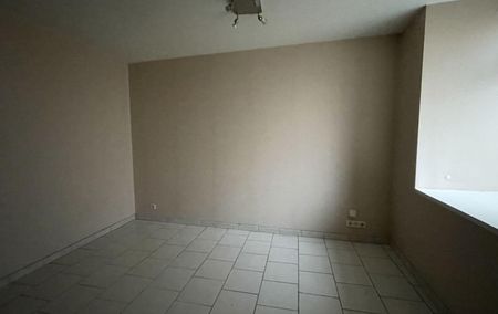 Location Appartement P2 En centre-ville rénové(e) Thiers - Photo 4