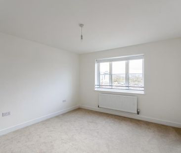 4 bedroom detached house to rent - Photo 6