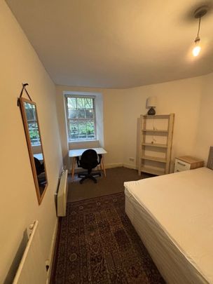 Room in a Shared Flat, Gardner's Crescent, EH3 - Photo 1