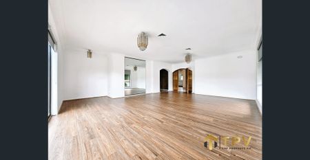 Spacious 4-Bedroom Family Home in Templestowe Lower - Photo 2