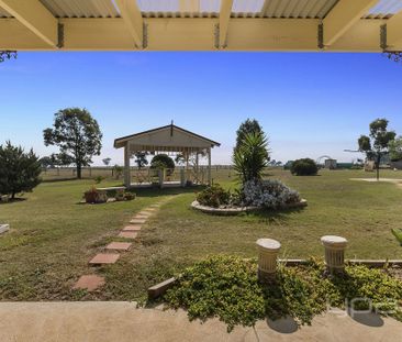 Family Home in HOPETOUN PARK - Photo 5