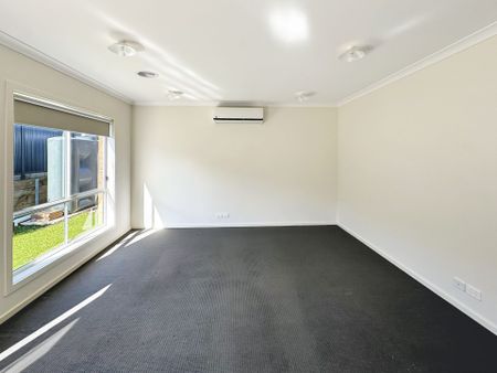 6 Monash Place, Canadian - Photo 5