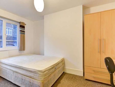 A Convenient House Share for Rent in Brighton Room 4 - Photo 5