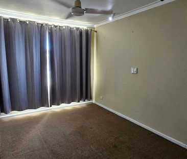 Bright & Modern 3x1 Home in a Prime Location - Photo 3