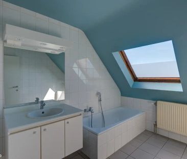 INSTAPKLAAR DUPLEX-APPARTEMENT MET 2 SLAAPKAMERS EN GARAGE NABIJ HE... - Foto 2