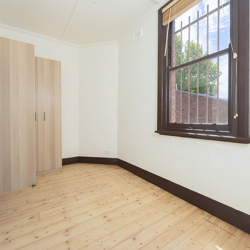 154 Rathdowne Street, Carlton VIC 3053 - Apartment For Rent | Domain - Photo 1