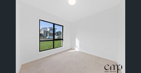 Well Presented 4 Bedroom Family Home - Photo 3