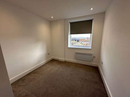 Crown House, Banbury, OX16 - Photo 4