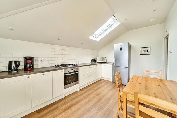 3 bedroom apartment to rent - Photo 1