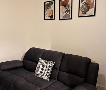 Room in a Shared House, Earlham Grove, E7 - Photo 4