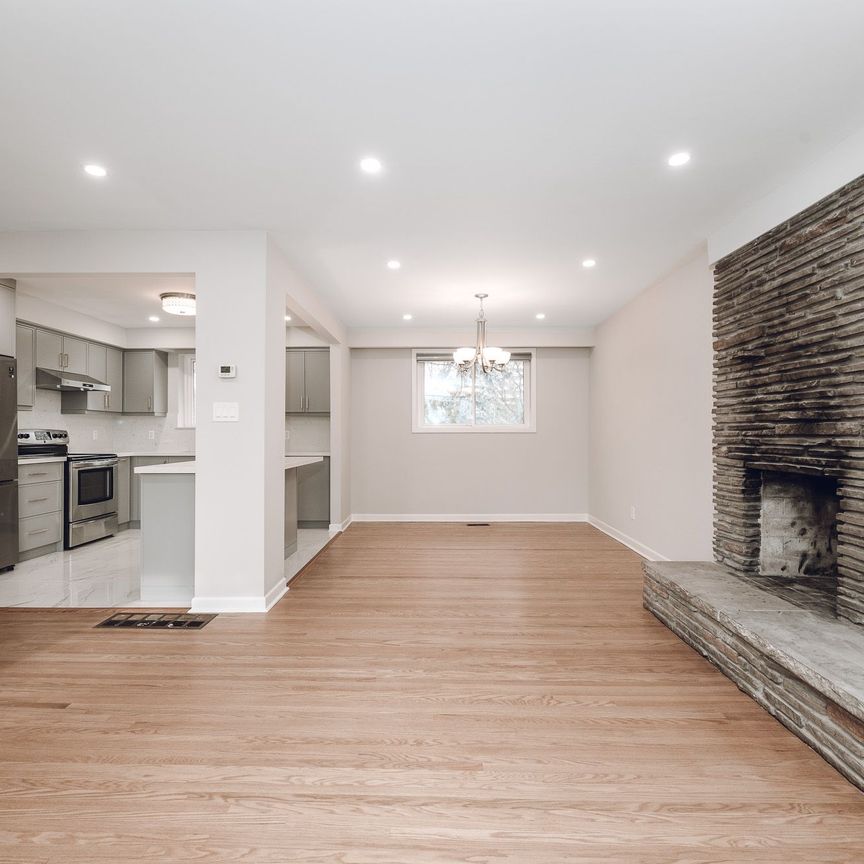 For Lease - 116 Castlegrove Boulevard, Toronto, Ontario - Photo 1