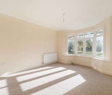 3 bedroom detached bungalow to rent - Photo 5