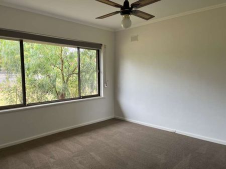 Three Bedroom Family Home with Large Verandah - Photo 4