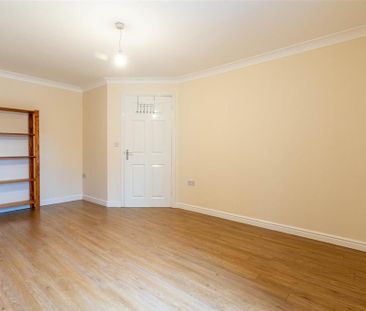 3 bedroom detached house to rent - Photo 2