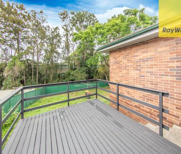 Conveniently Located - Photo 2