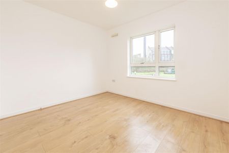 2 bed Apartment To Let - Photo 4