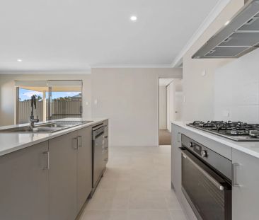 Spacious 5-Bedroom Home with Large Backyard in South Yunderup - Photo 1