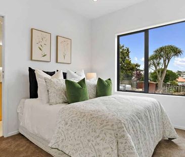 NEAR-NEW 3-BEDROOM HOME | MT ROSKILL - Photo 4