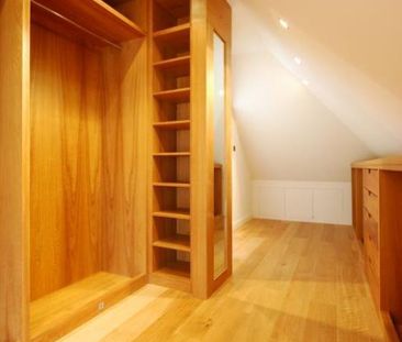Ashley Road, Walton On Thames, Surrey, KT12 - Photo 2