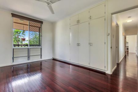 Classic Darwin Elevated House - Photo 4