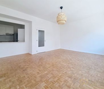 Appartement 2 chambres entièrement rénové - Photo 3