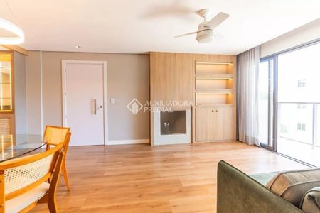 Apartamento com 3 quartos e 104m² para alugar em Rio Branco, Porto Alegre. - Foto 2