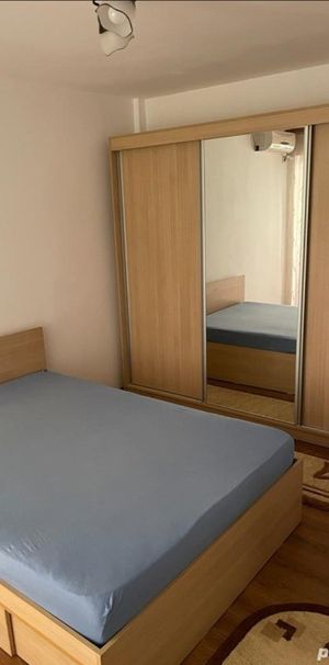 Apartament cu 1 camera in piata Victoriei - Fotografie 1