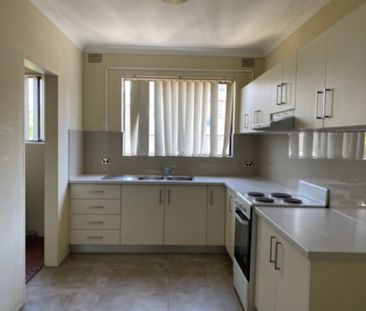 View Saturday at 11am - 11.15am - Photo 3