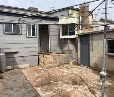 2 Bedrooms - Central Location - Photo 4