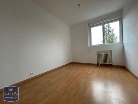 Location Appartement 3 pièces 73m² NIORT 79000 - Photo 4