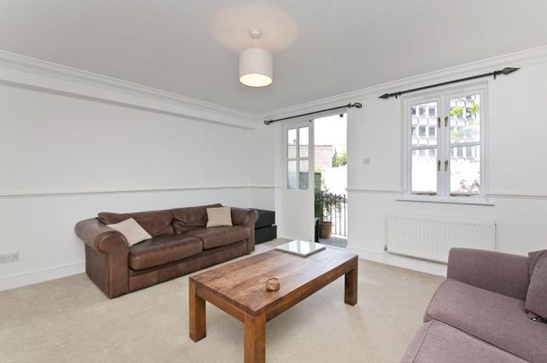 4 Bed Semi-Detached House, Nightingale Mews, E3 - Photo 1