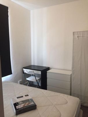 6 bedroom semi-detached house to rent - Photo 1