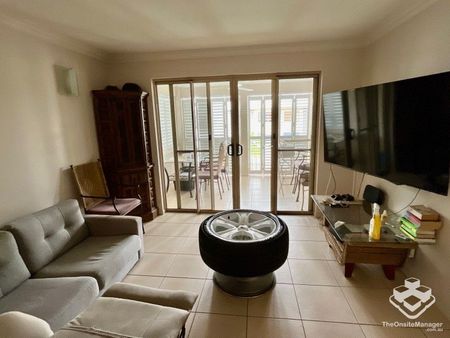 Furnished 2 Bed, 2 Bath Apartment in Resort-Style Complex - Photo 2
