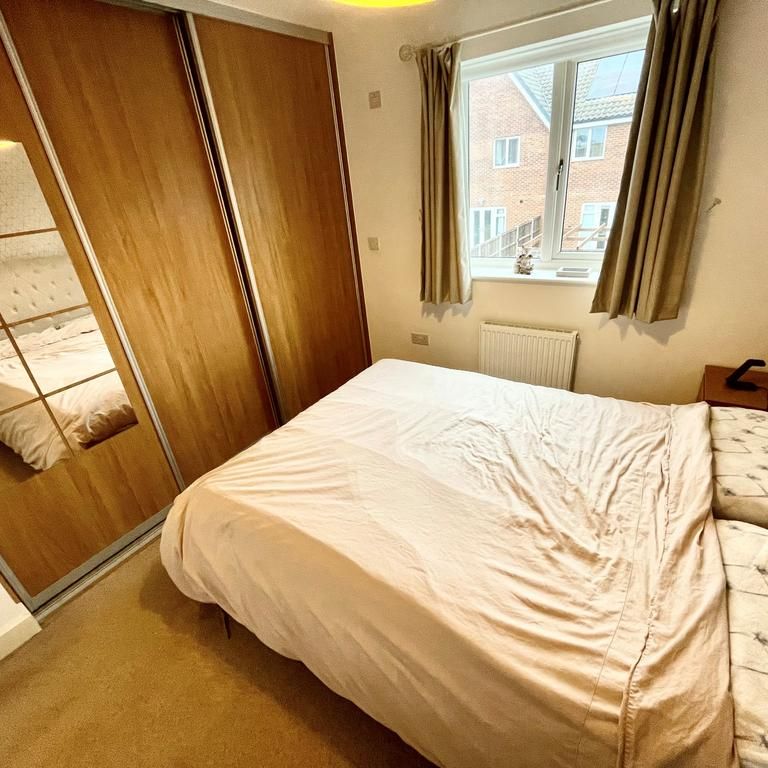 3 bedroom semi-detached house to rent - Photo 1