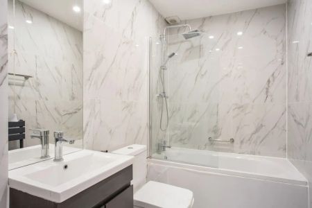 2 bedroom flat to rent - Photo 4