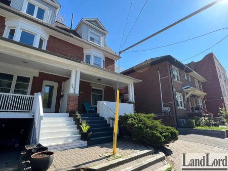 For Lease - 2469 Queen Street Unit# 5, Toronto, Ontario - Photo 2