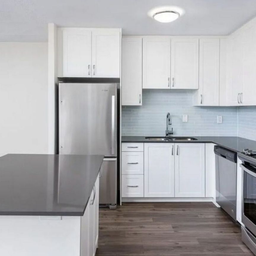 For Lease - 3045 Queen Frederica Drive Unit# 803, Mississauga, Ontario - Photo 1