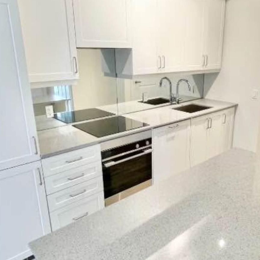 For Lease - 9085 Jane Street Unit# 1104, Vaughan, Ontario - Photo 1