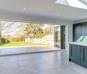 4 bedroom house to rent - Photo 1