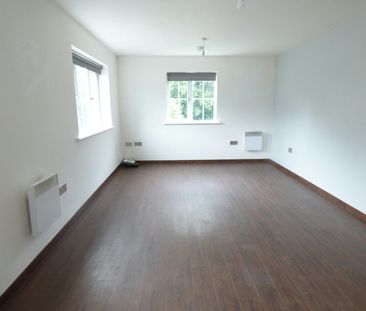 Flat to rent on - Photo 4