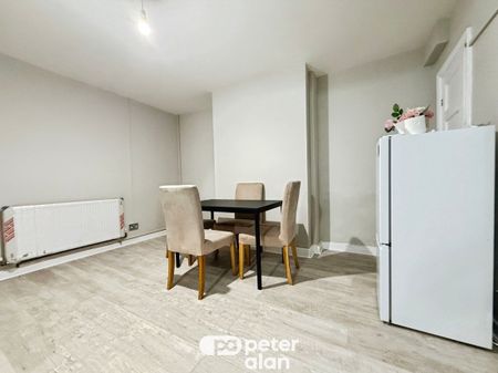 Whitaker Road, CARDIFF - Photo 4