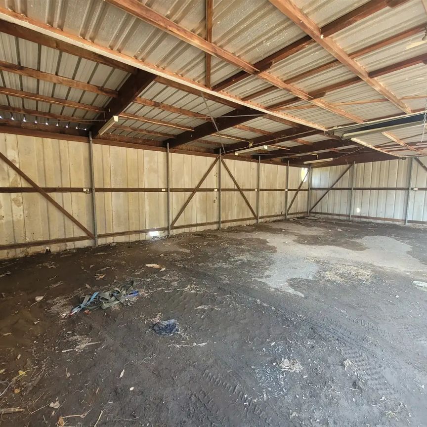 “Acreage family home in Kenthurst” - Photo 1