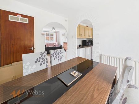 Albany Drive, Rugeley - Photo 3