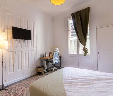 Carrer d'Aragó, Barcelona, Catalonia 08015 - Photo 2