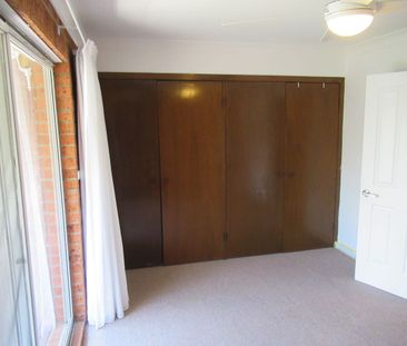 Upmarket Townhouse - Photo 1