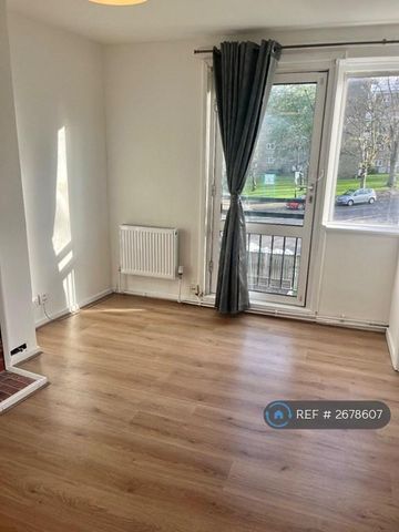 1 bedroom flat to rent - Photo 2