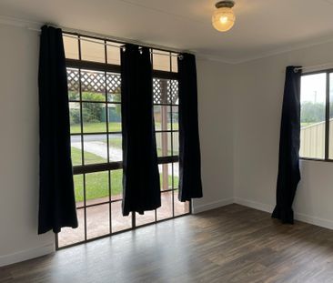 Freshly painted 3 bedroom Lowset home - Photo 2