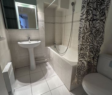 Location Appartement 2 pièces 27m² - Photo 3