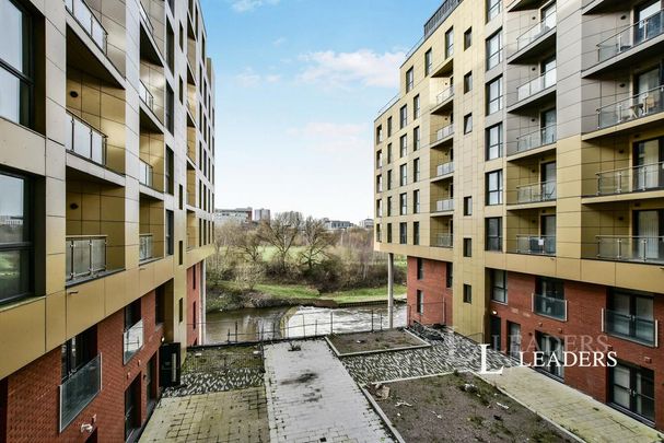 2 bedroom flat to rent - Photo 1